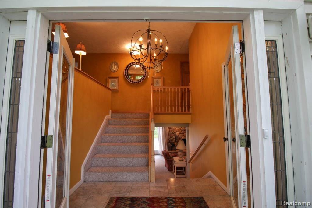 6130 Sheldon Road Rochester Hills, MI 48306 - Photo 3 of 32