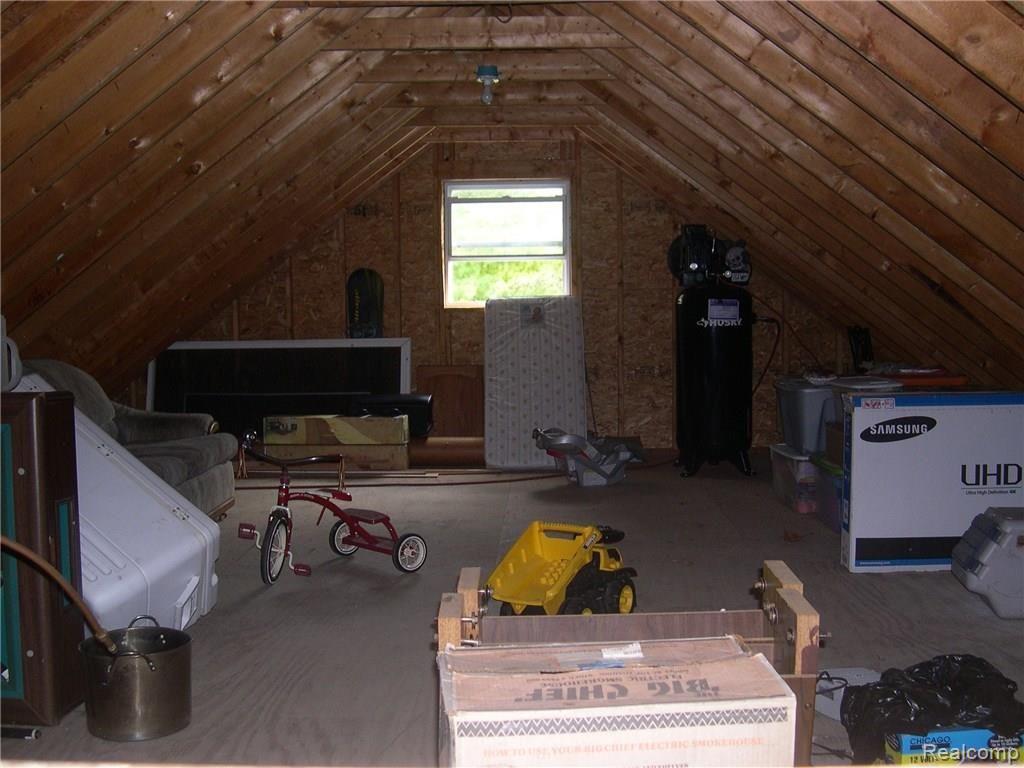 10219 Farmington Road Livonia, MI 48150 - Photo 8 of 34 GARAGE LOFT