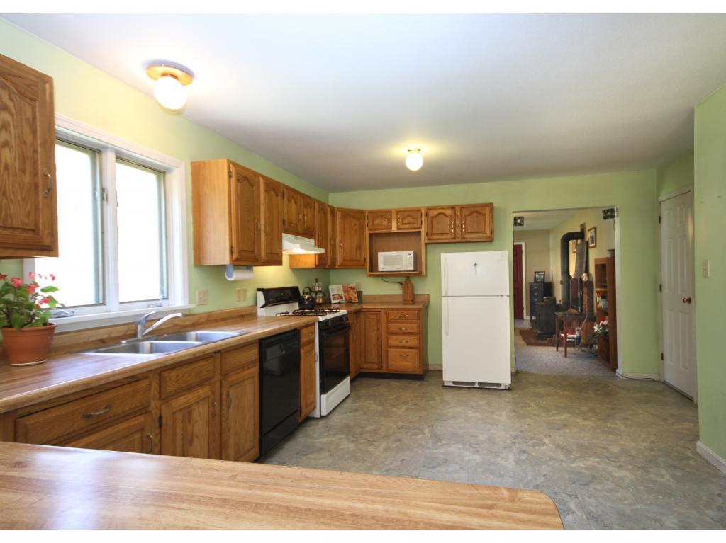 308 Many Waters Road Bristol, VT 05443 - Photo 5 of 25