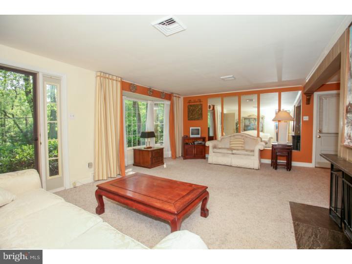 1011 Ridley Creek Road Media, PA 19063 - Photo 3 of 21 Living Room