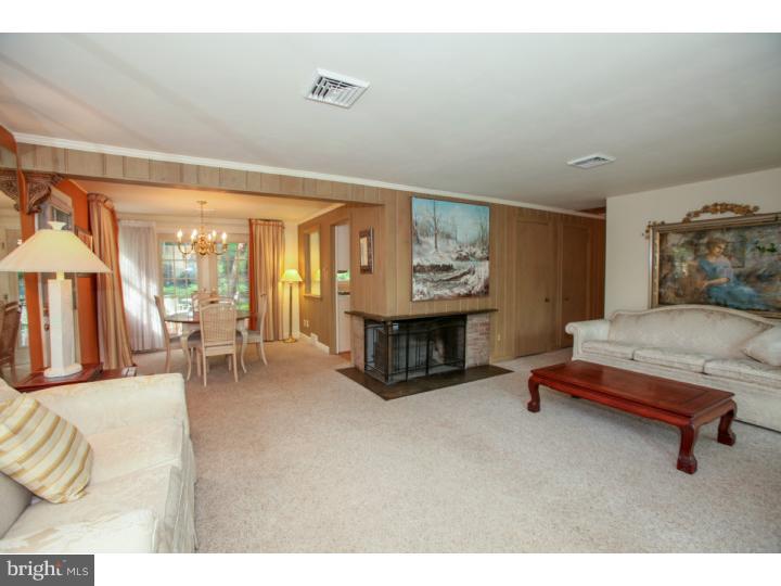 1011 Ridley Creek Road Media, PA 19063 - Photo 5 of 21 Living Room