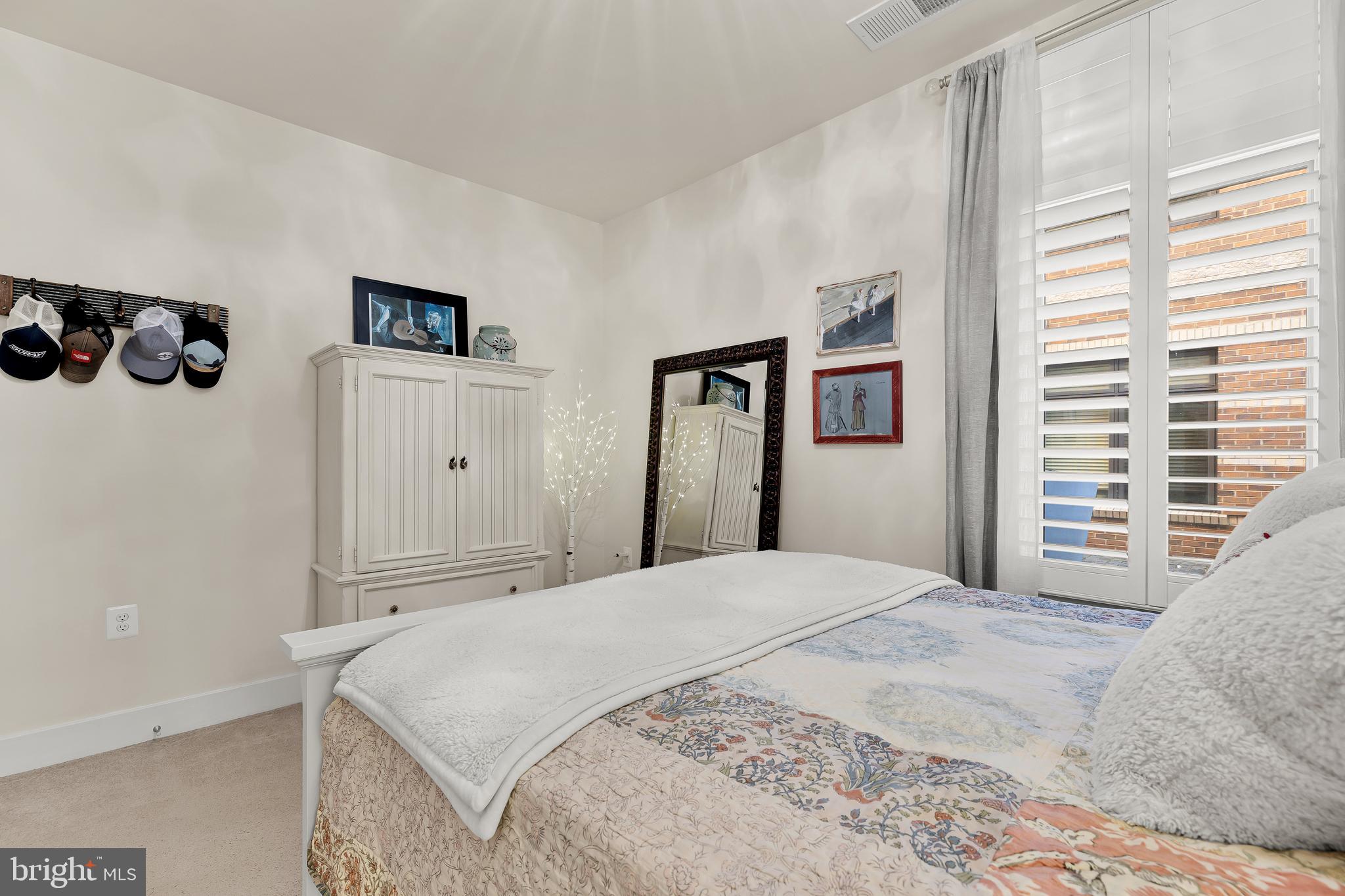 915 North Patrick Street, Unit 102 Alexandria, VA 22314 - Photo 15 of 25