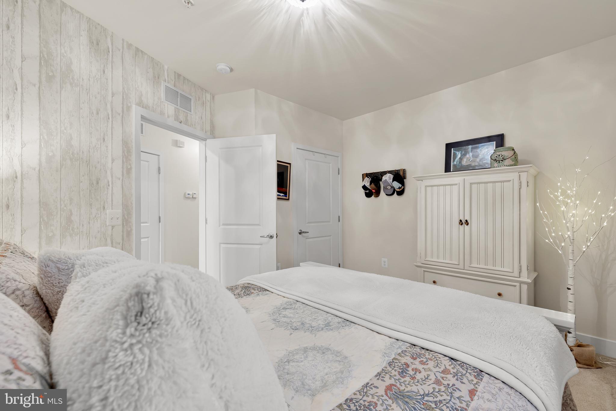 915 North Patrick Street, Unit 102 Alexandria, VA 22314 - Photo 16 of 25