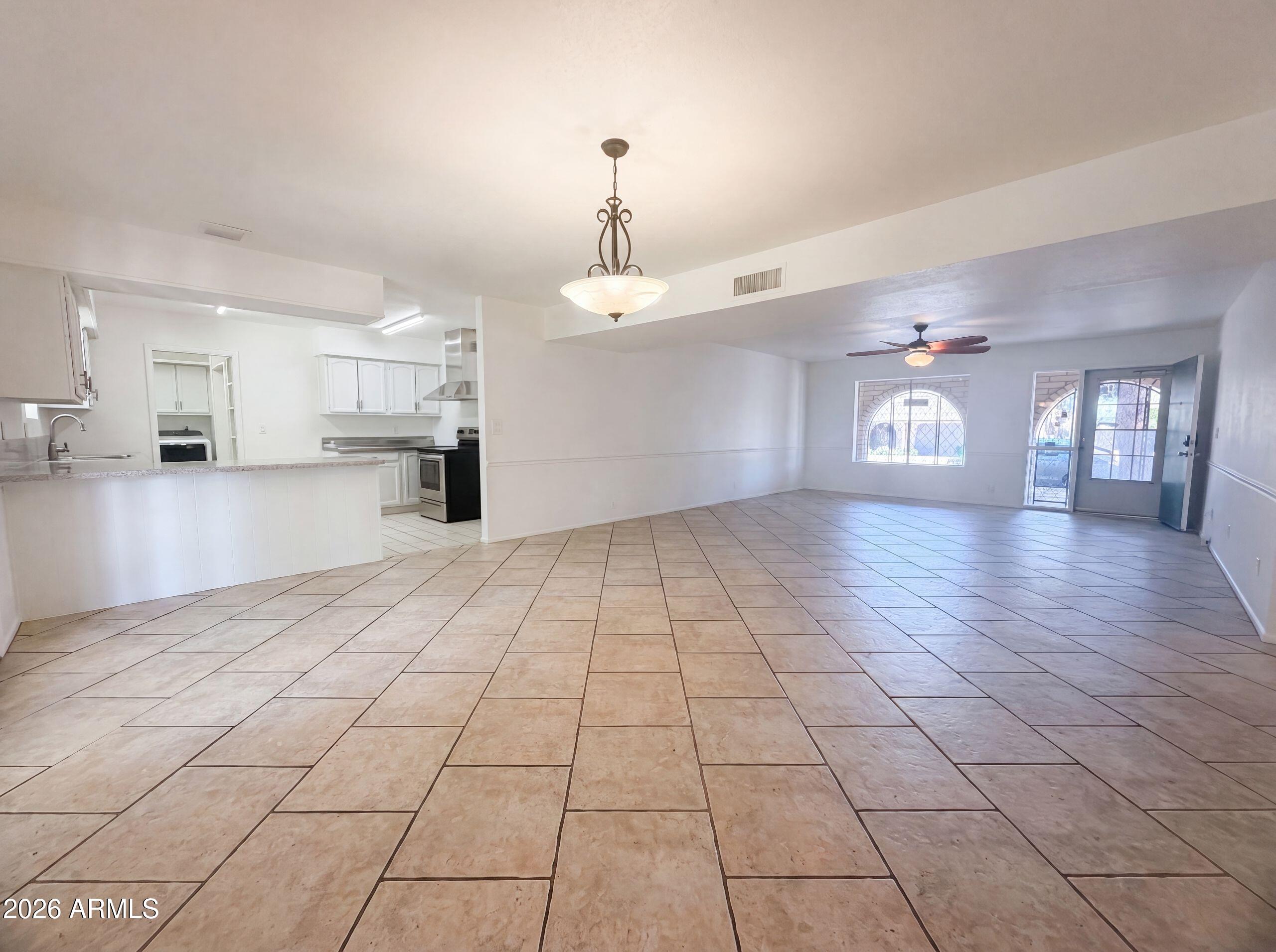 7519 East Ed Rice Avenue Mesa, AZ 85208 - Photo 8 of 17 listing_7