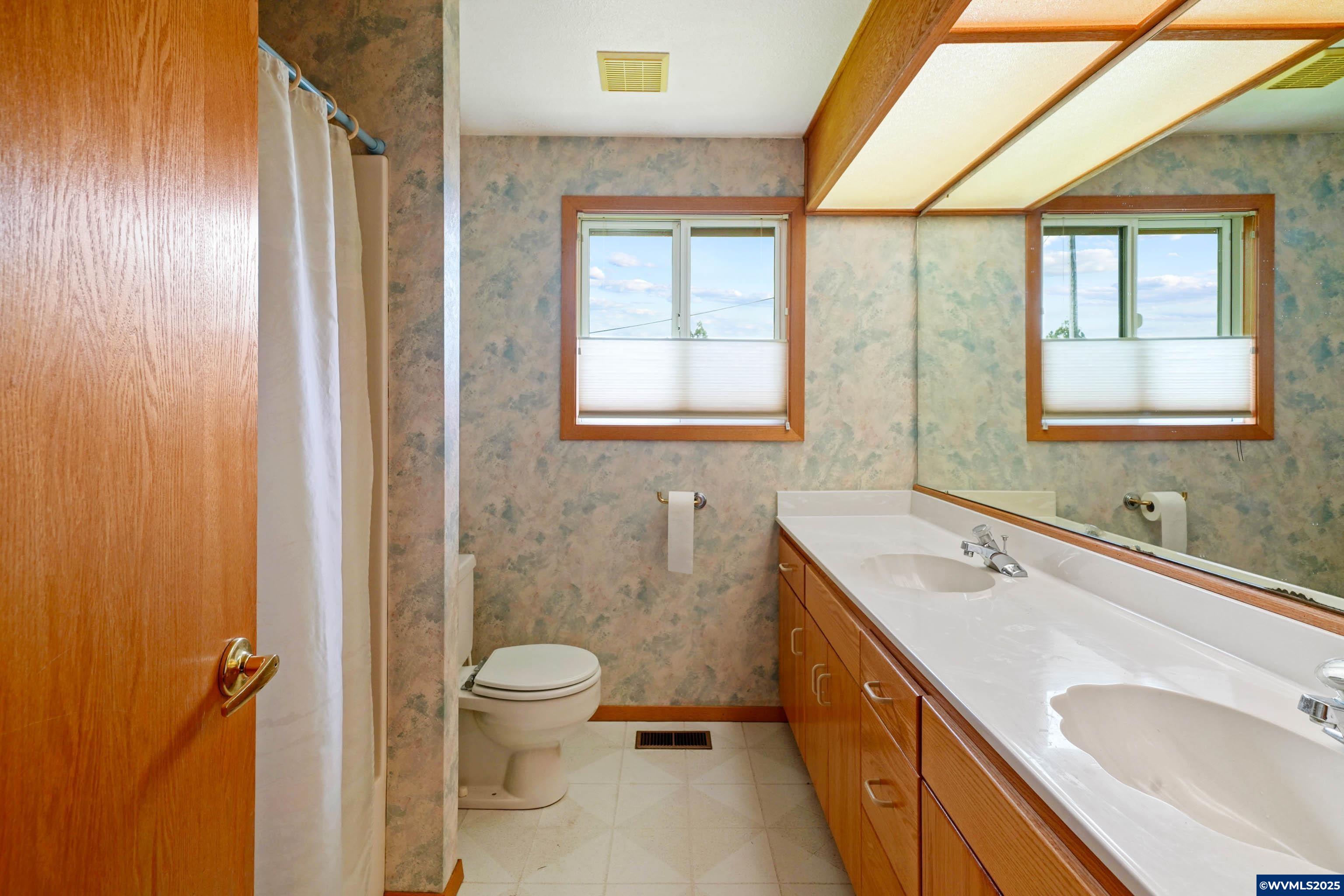 1320 Northwest Gibson Hill Road Albany, OR 97321 - Photo 19 of 49 Gallery Image 19
