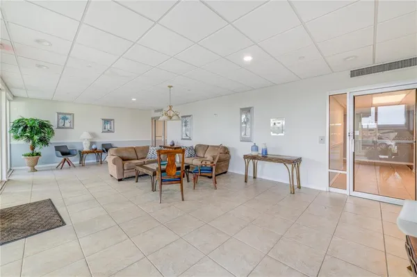 $2,650 | 400 64th Avenue, Unit 901, St. Pete Beach, FL 33706