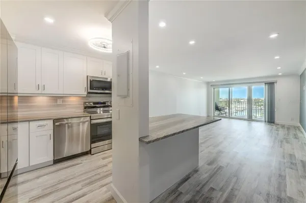 $2,650 | 400 64th Avenue, Unit 901, St. Pete Beach, FL 33706