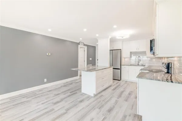 $2,650 | 400 64th Avenue, Unit 901, St. Pete Beach, FL 33706