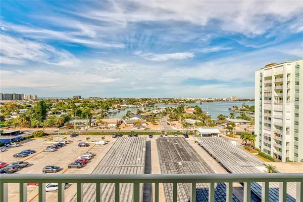 $2,650 | 400 64th Avenue, Unit 901, St. Pete Beach, FL 33706
