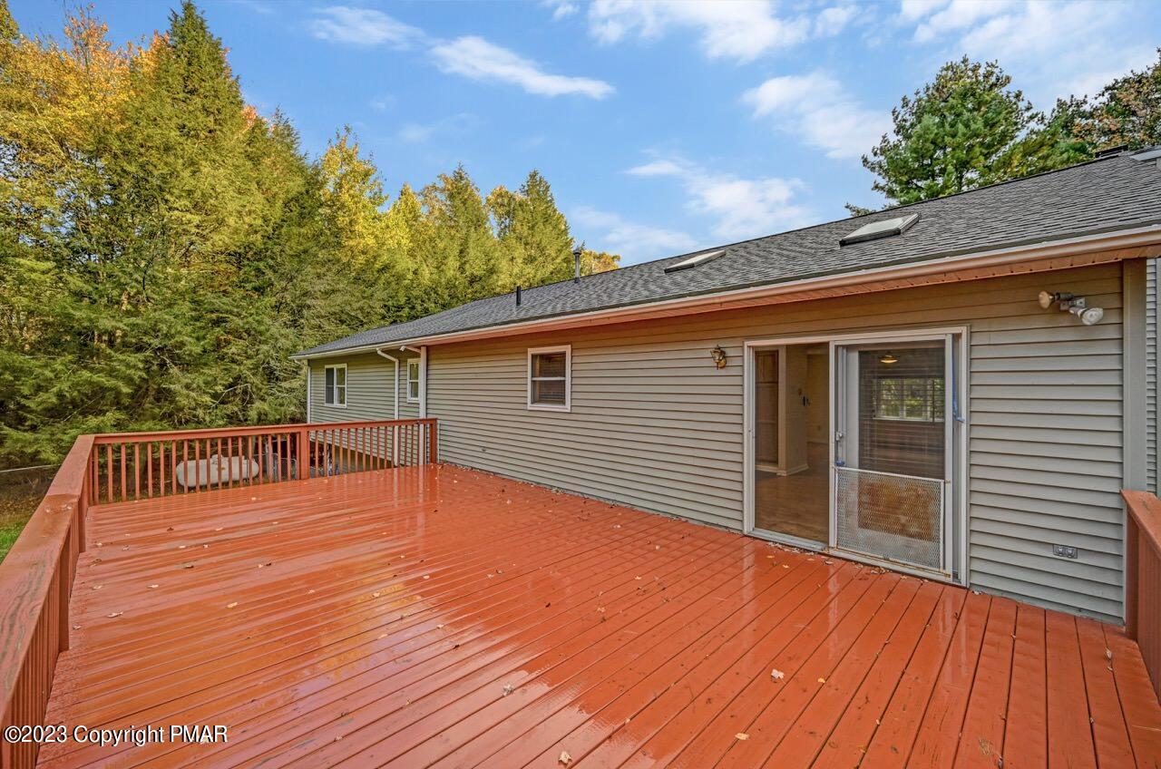 185 Livingston Road Stroudsburg, PA 18360 - Photo 58 of 74 Deck
