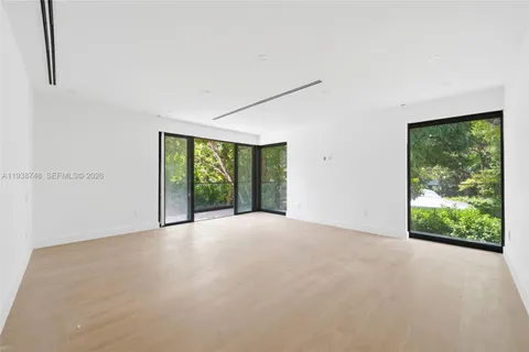 $8,950,000 | 4150 Loquat Avenue, Miami, FL 33133