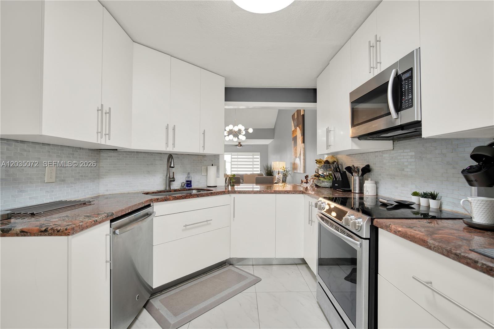 10044 Southwest 137th Place Miami, FL 33186 - Photo 14 of 38