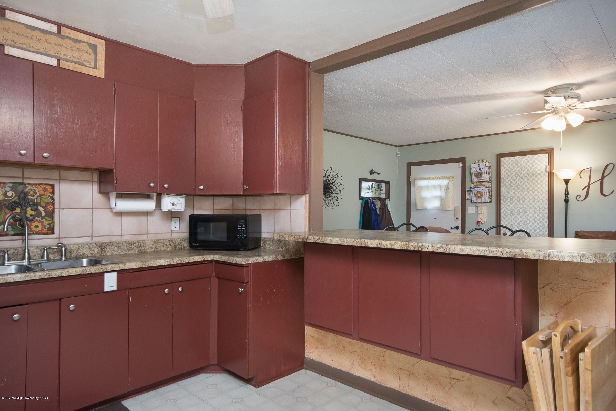 4227 Gables Street Amarillo, TX 79110 - Photo 8 of 17 007_Kitchen_-3