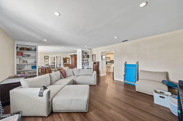 $750,000 | 138 Queens Circle, Panama City, FL 32405