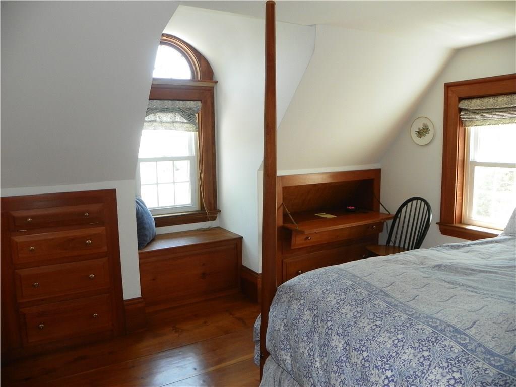 192 Mills Road Kennebunkport, ME 04046 - Photo 24 of 35 Handsome built-ins in both front...