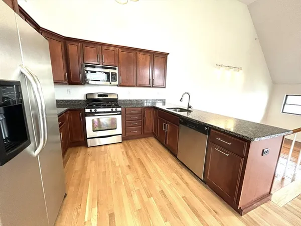 $1,150,000 | 157 Beale Street, Unit 6, Quincy, MA 02170