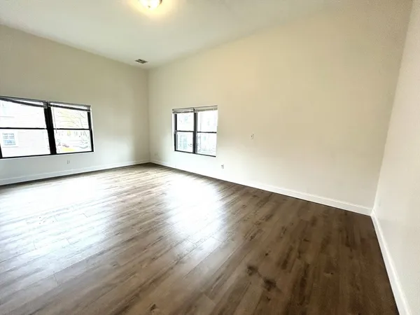 $1,150,000 | 157 Beale Street, Unit 6, Quincy, MA 02170