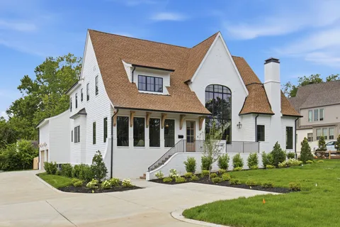 $2,999,992 | 105 Keyway Drive, Nashville, TN 37205