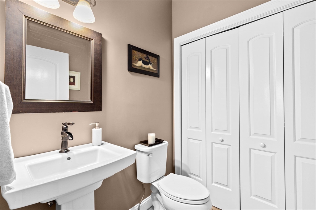 40 Beaver Pond Road, Unit 40 Milford, MA 01757 - Photo 11 of 32 Gallery Image 11