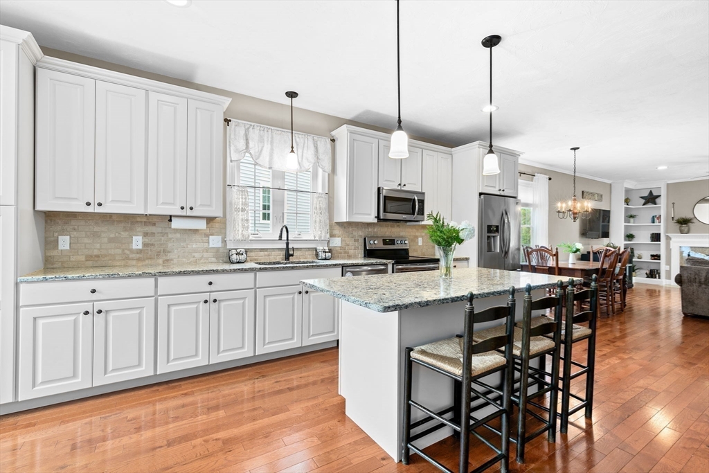 40 Beaver Pond Road, Unit 40 Milford, MA 01757 - Photo 4 of 32 Gallery Image 4