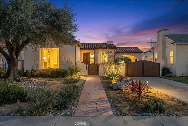 $1,050,000 | 3730 Walnut Avenue, Long Beach, CA 90807