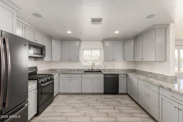 $675,000 | 136 East Palmcroft Drive, Tempe, AZ 85282