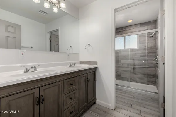 $675,000 | 136 East Palmcroft Drive, Tempe, AZ 85282