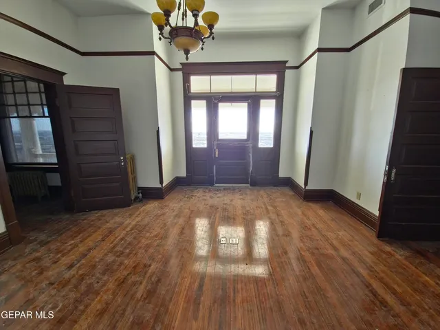 a living room with a fireplace in it