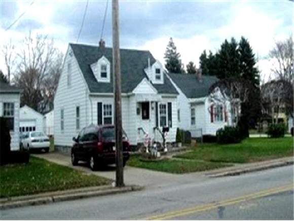 211 Calef Road Manchester, NH 03103 - Photo 1 of 6