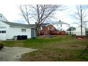 211 Calef Road Manchester, NH 03103 - Photo 5 of 6
