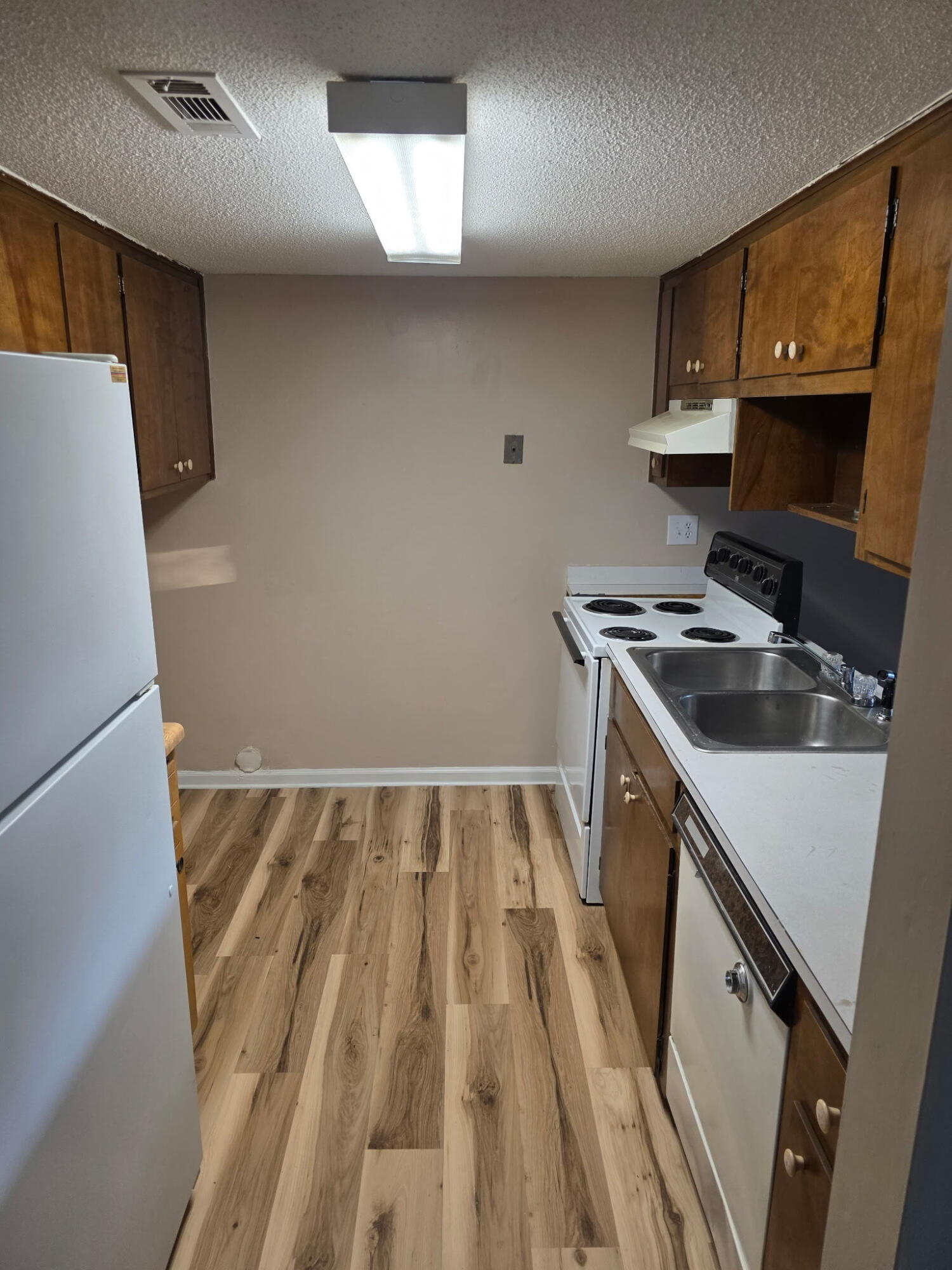 2304 Winston Way Augusta, GA 30906 - Photo 4 of 10 Kitchen