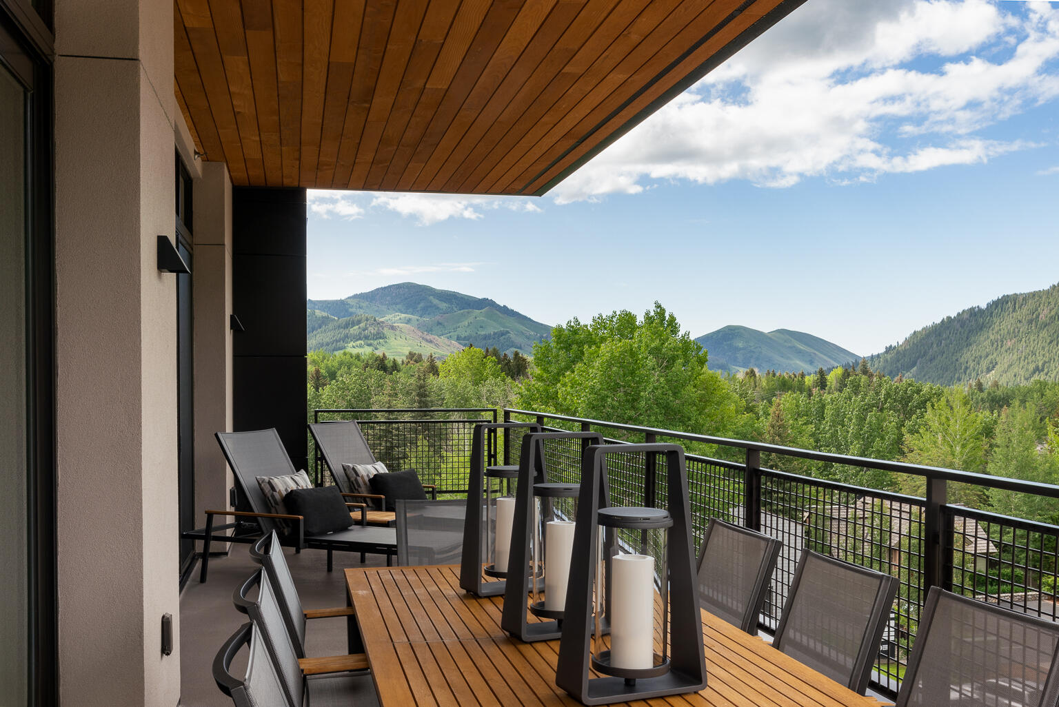 151s Main Street South, Unit 409 Ketchum, ID 83340 - Photo 3 of 22 Large deck