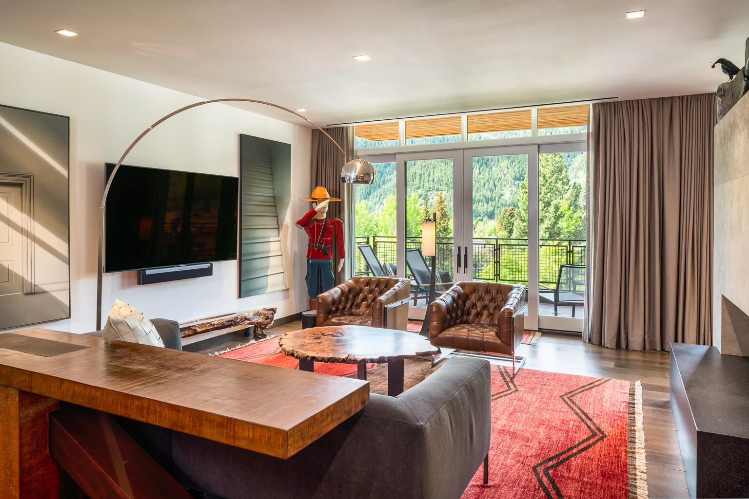 151s Main Street South, Unit 409 Ketchum, ID 83340 - Photo 5 of 22 Living Room