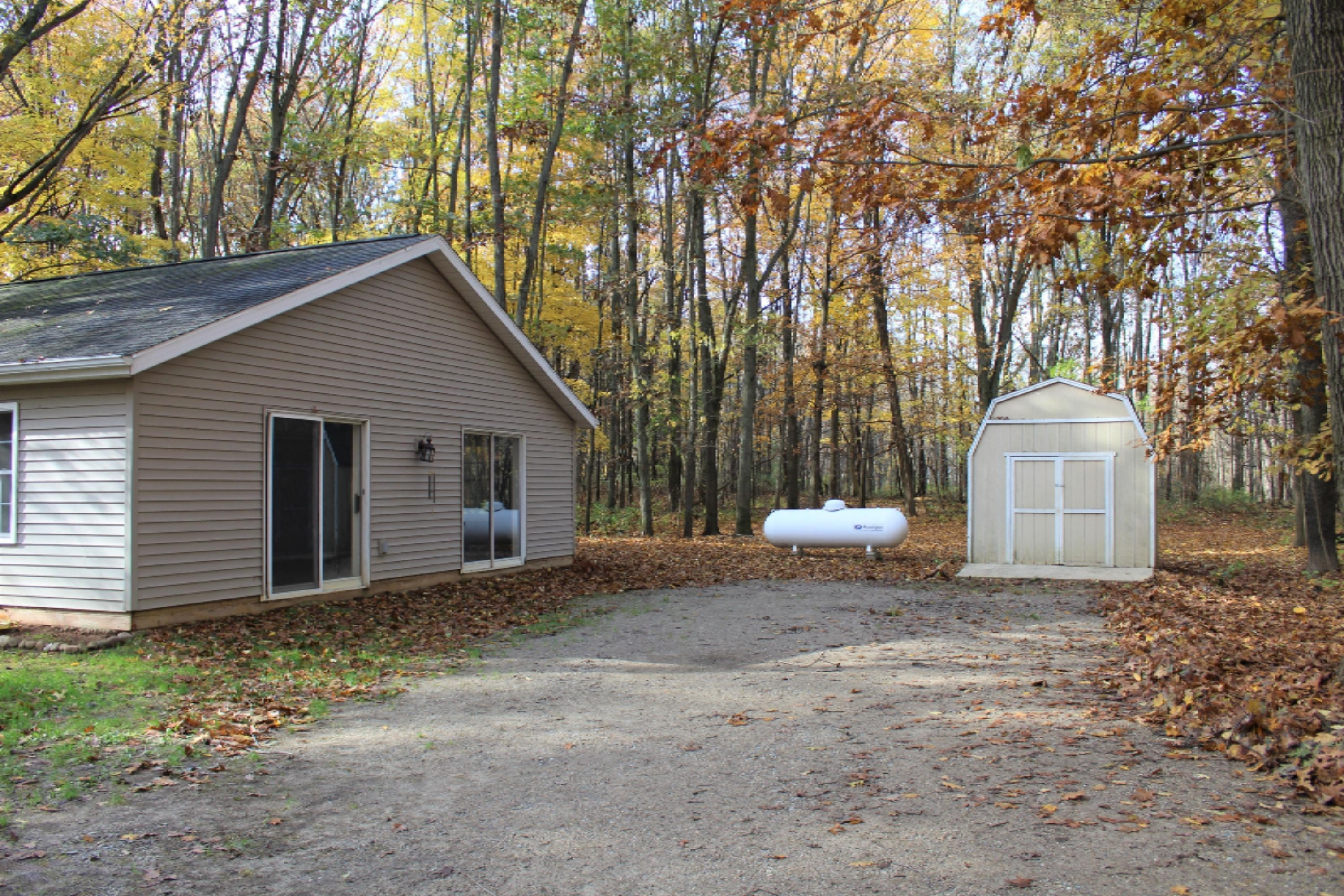 12301 Folks Road Hanover, MI 49241 - Photo 2 of 12 IMG_2831 (2)