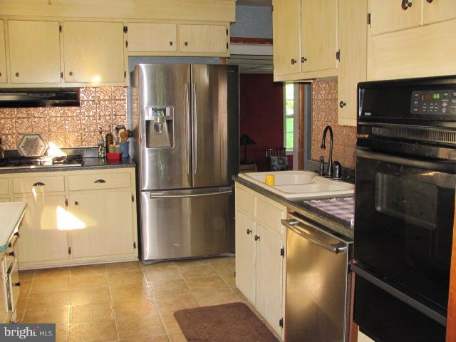 26941 Marydel Road Marydel, MD 21649 - Photo 3 of 15 Kitchen