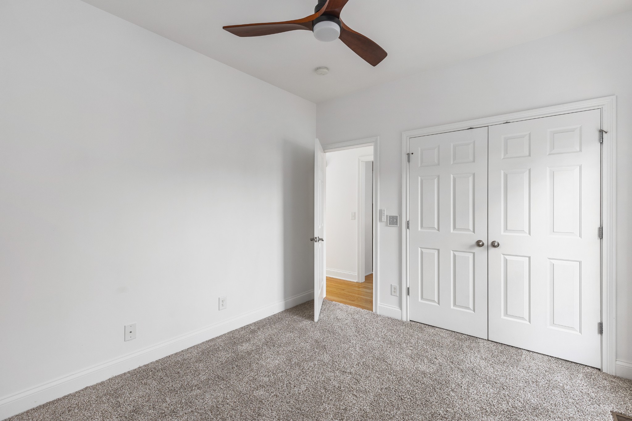 852 Bradshaw Road Lebanon, TN 37087 - Photo 24 of 41 a view of a livingroom with a hallway