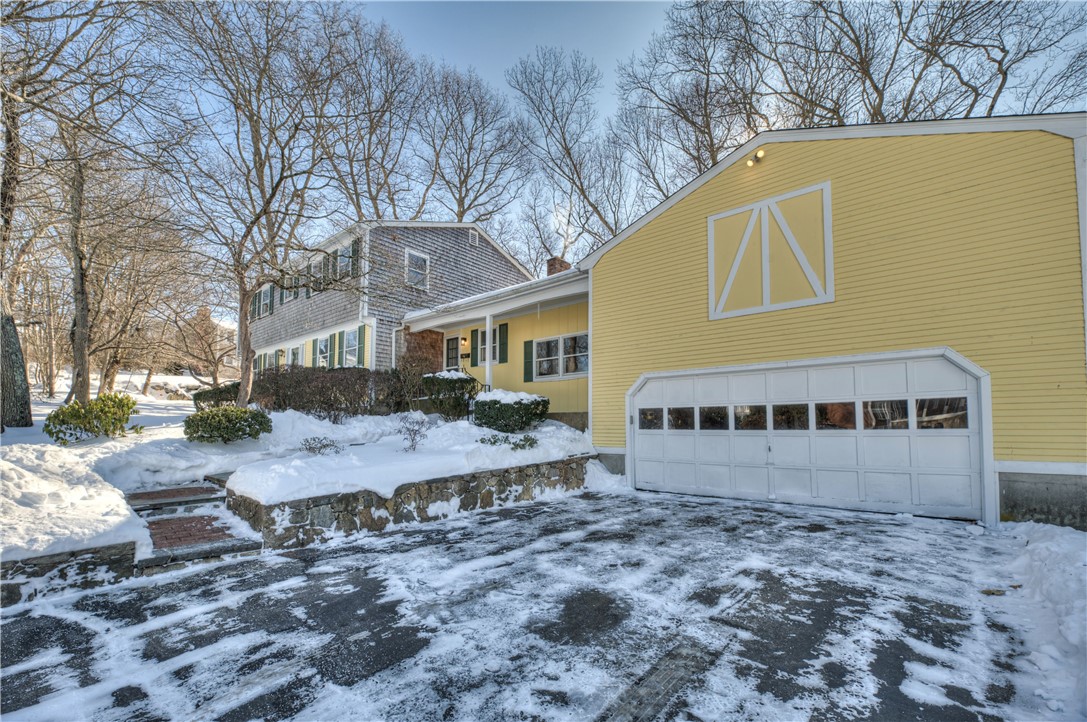 6 Contour Road Warwick, RI 02886 - Photo 2 of 32