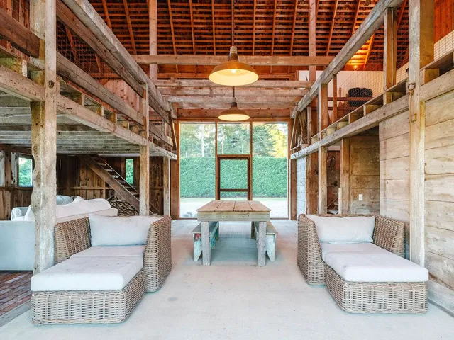 $2,250,000 | 29500 Main Road, Cutchogue, NY 11935