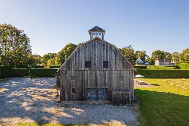 $2,250,000 | 29500 Main Road, Cutchogue, NY 11935