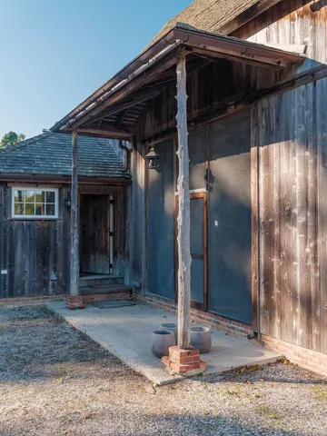 $2,250,000 | 29500 Main Road, Cutchogue, NY 11935