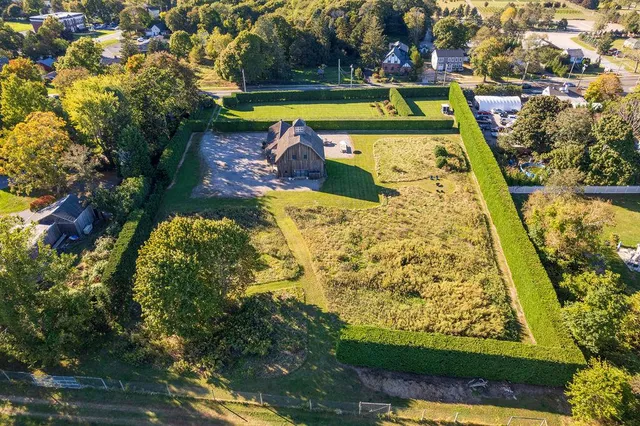 $2,250,000 | 29500 Main Road, Cutchogue, NY 11935