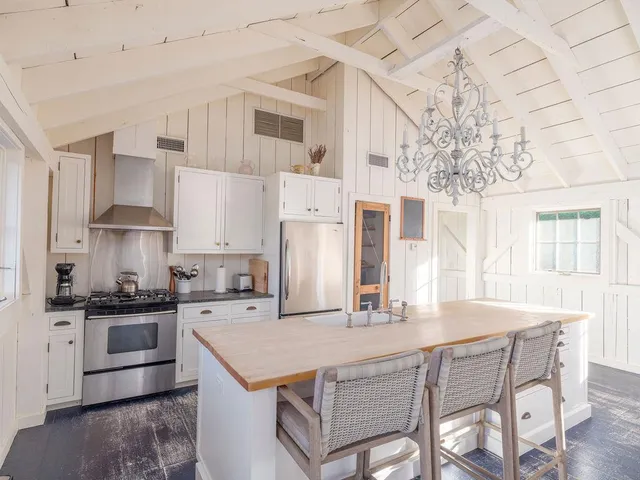 $2,250,000 | 29500 Main Road, Cutchogue, NY 11935