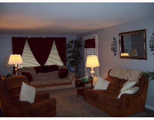 144 Wall Street Rochester, PA 15074 - Photo 3 of 8 Den/Family/Great Room.