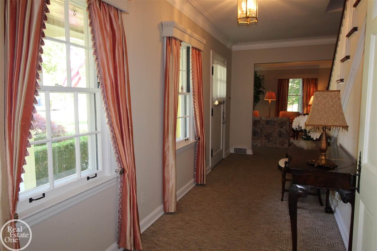 705 Trombley Road Grosse Pointe Park, MI 48230 - Photo 3 of 54