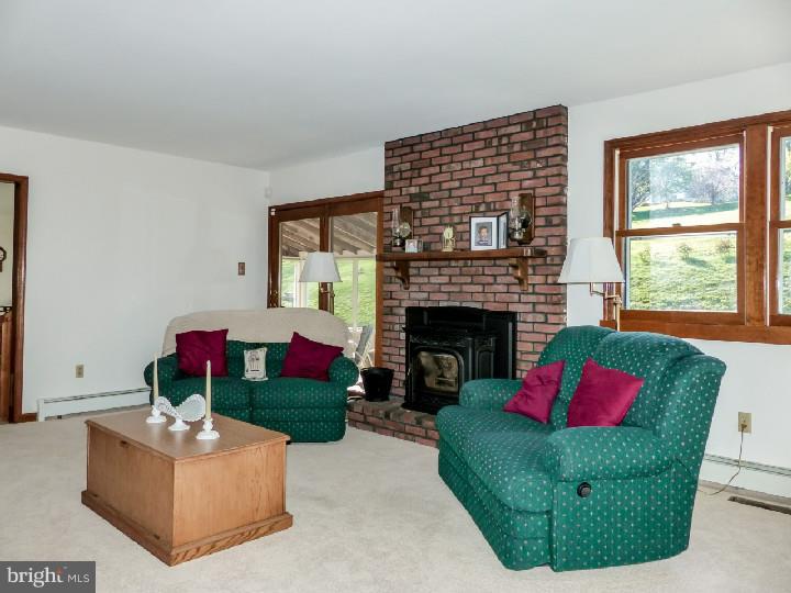 4050 Toll Gate Road New Hope, PA 18938 - Photo 11 of 23 Family Room