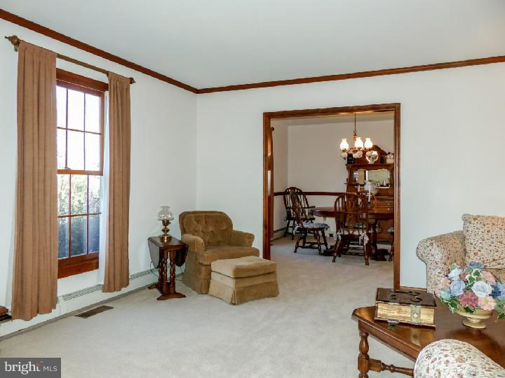 4050 Toll Gate Road New Hope, PA 18938 - Photo 4 of 23 Living Room