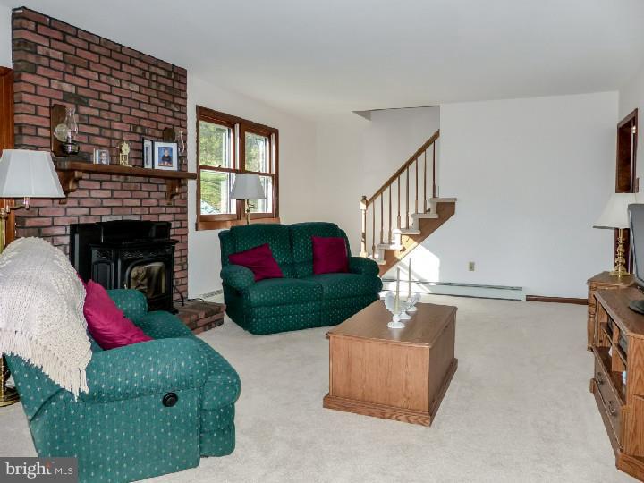 4050 Toll Gate Road New Hope, PA 18938 - Photo 10 of 23 Family Room