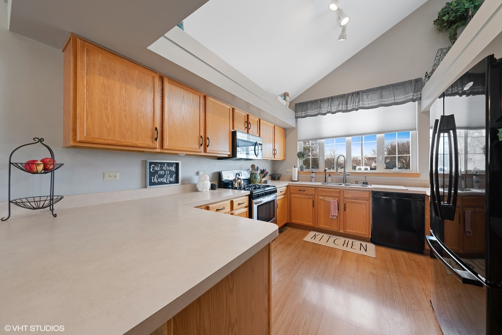 5603 Kimberly Drive Plainfield, IL 60586 - Photo 3 of 16