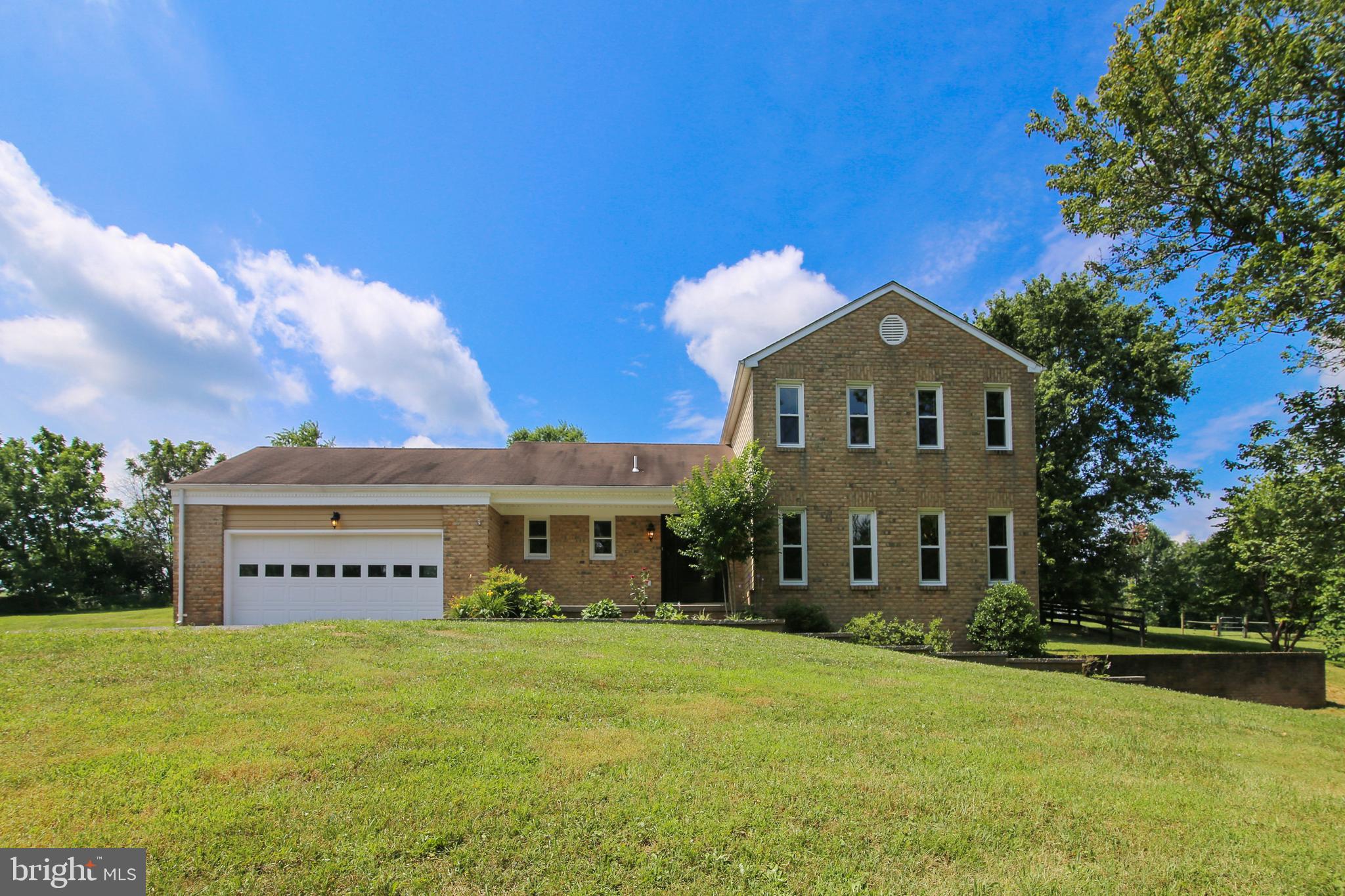 27411 Clarksburg Road Damascus, MD 20872 - Photo 4 of 62 Gallery Image 4