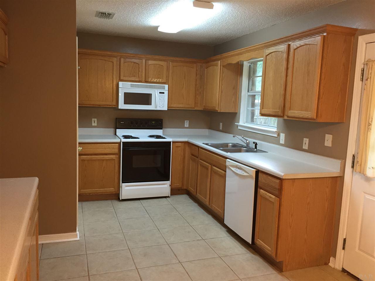 3981 Pace Road Pace, FL 32571 - Photo 9 of 33 Gallery Image 9